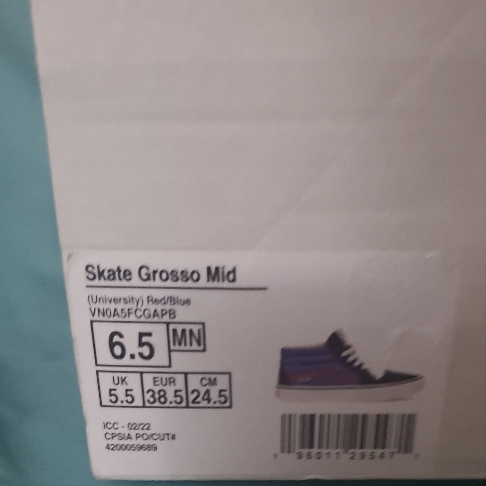 Vans - Picture 7 of 7